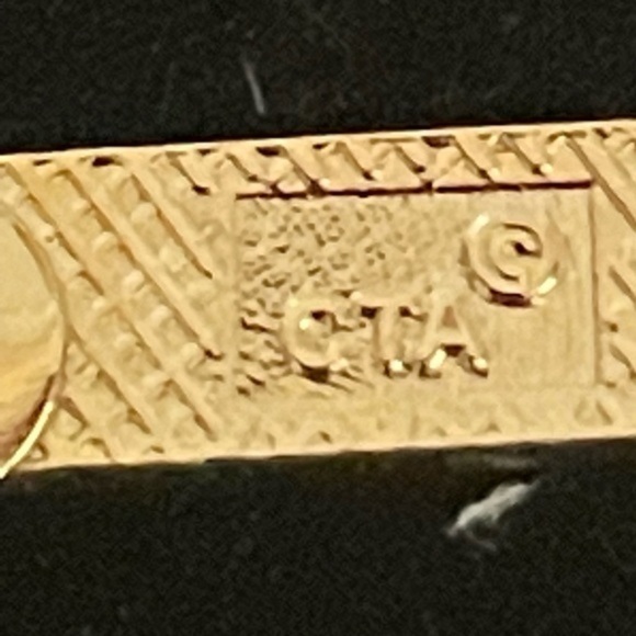 Vintage 1999 signed CTA silver tone red enamel candy cane lapel pin brooch - Picture 4 of 13